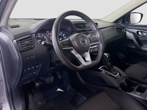 Used 2019 Nissan Rogue SV image 23