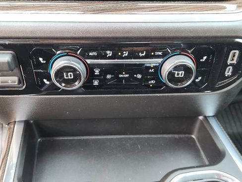 Used 2025 Chevrolet Silverado 1500 RST AWD/4WD image 18