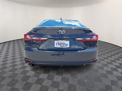 Used 2025 Toyota Camry SE FWD image 5