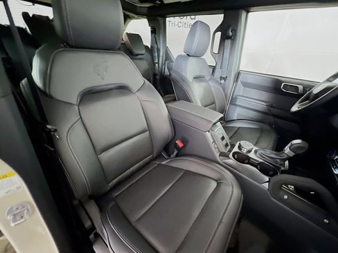 New 2025 Ford Bronco Big Bend w/ Black Diamond Package image 17