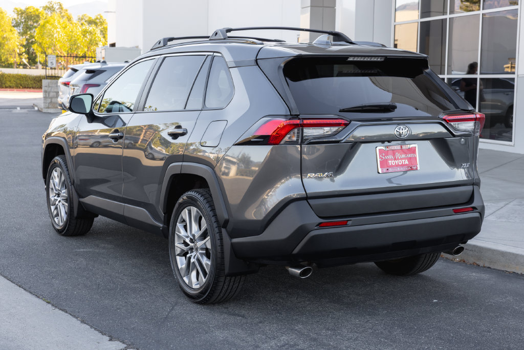 Certified 2023 Toyota RAV4 XLE Premium FWD image 7