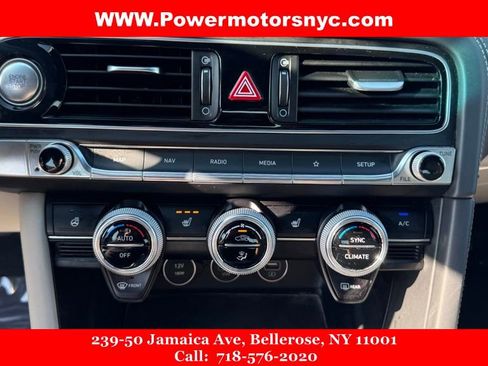 Used 2023 Genesis G70 2.0T image 38