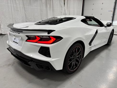 Used 2024 Chevrolet Corvette Stingray Preferred Cpe w/ Z51 Performance Package RWD image 7