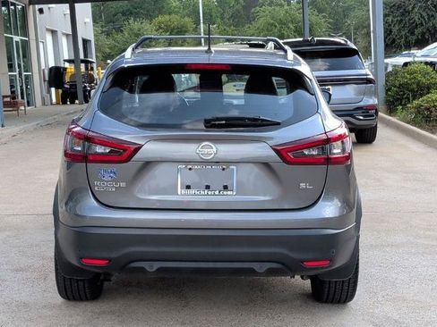 Used 2021 Nissan Rogue Sport SL FWD image 4