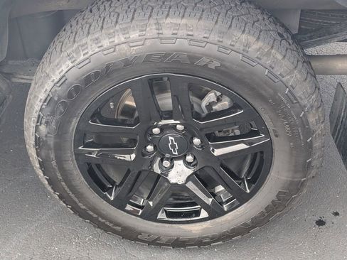Used 2023 Chevrolet Silverado 1500 RST w/ Z71 Off-Road Package AWD/4WD image 23