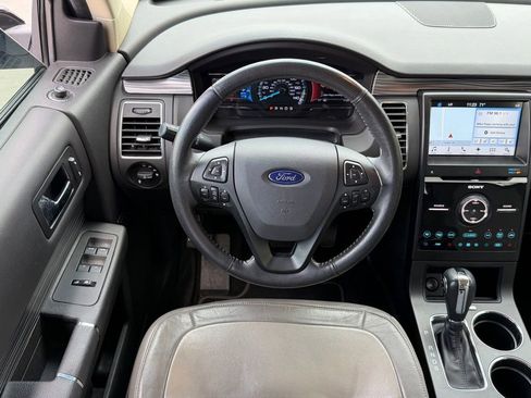 Used 2017 Ford Flex Limited w/ Equipment Group 301A FWD image 10