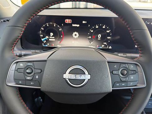 New 2027 Nissan Sentra SR w/ Floor Mat Package FWD image 24