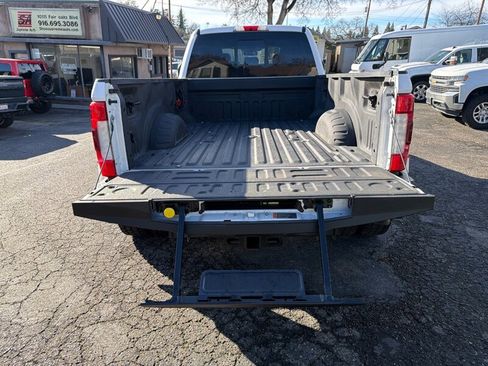 Used 2018 Ford F450 Platinum w/ Platinum Ultimate Package image 34