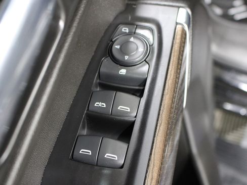 Used 2022 Chevrolet Silverado 1500 RST AWD/4WD image 6