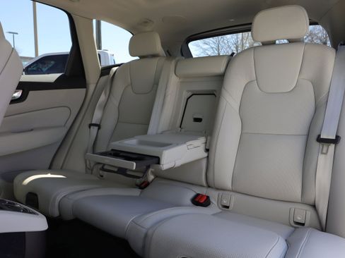 Used 2019 Volvo XC60 T6 Inscription w/ Protection Package image 10