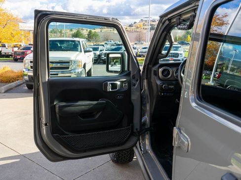 Used 2022 Jeep Wrangler Unlimited Rubicon 4xe w/ Cold Weather Group image 13