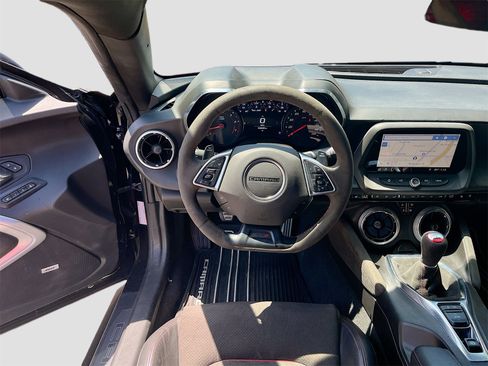 Used 2019 Chevrolet Camaro ZL1 image 23