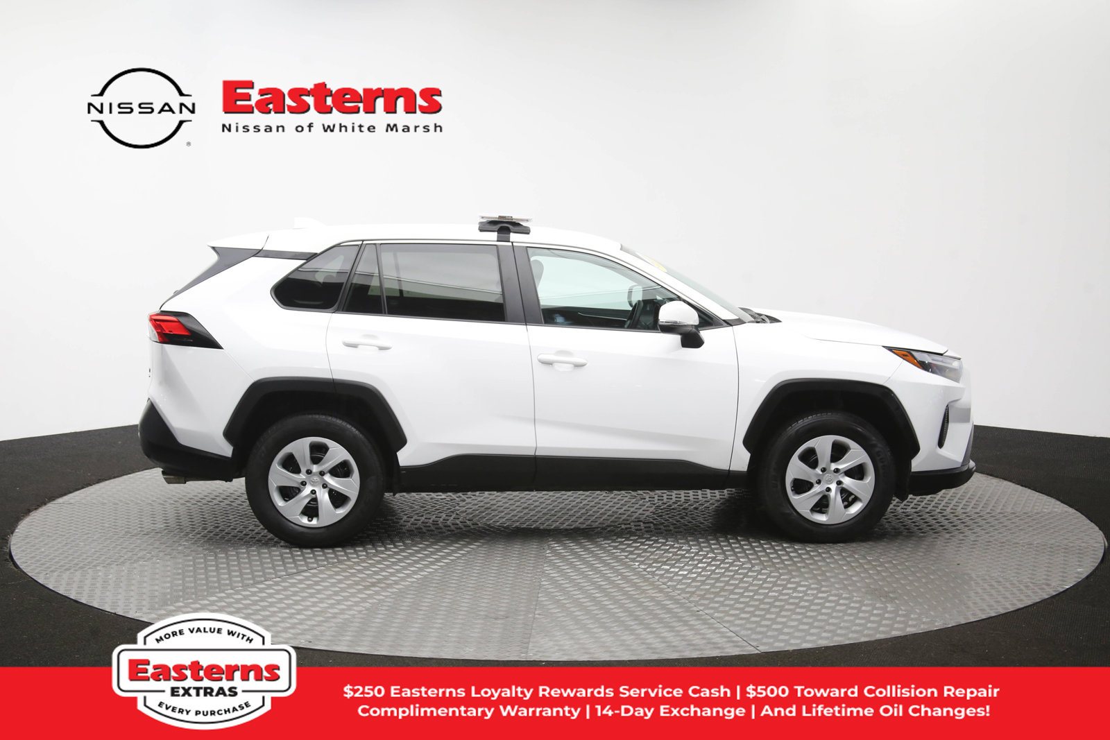 Used 2023 Toyota RAV4 LE AWD/4WD image 44