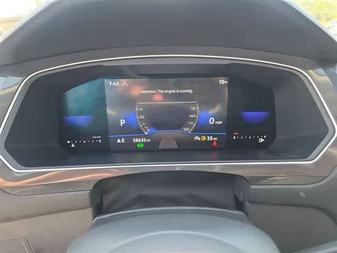 Used 2022 Volkswagen Tiguan SE AWD/4WD image 36