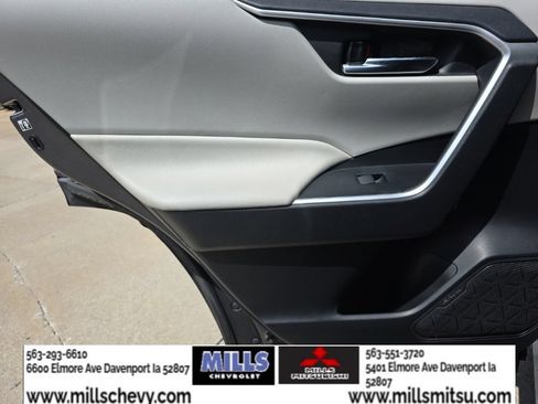 Used 2020 Toyota RAV4 XLE AWD/4WD image 16