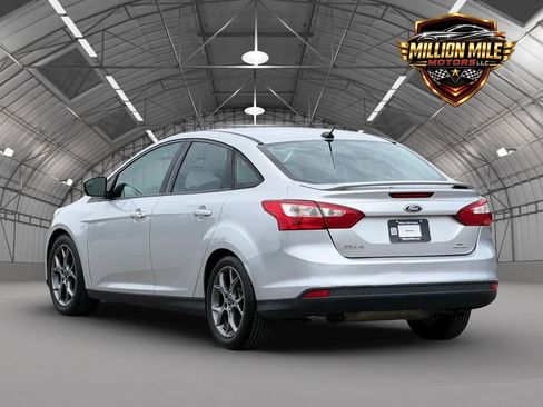Used 2014 Ford Focus SE w/ Equipment Group 201A FWD image 10