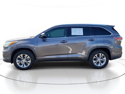 Used 2015 Toyota Highlander XLE image 4