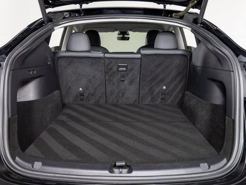 Used 2022 Tesla Model Y Performance image 21