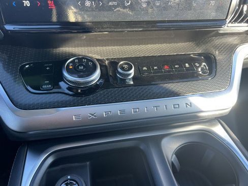 New 2026 Ford Expedition Max Platinum w/ Stealth Performance Package image 10