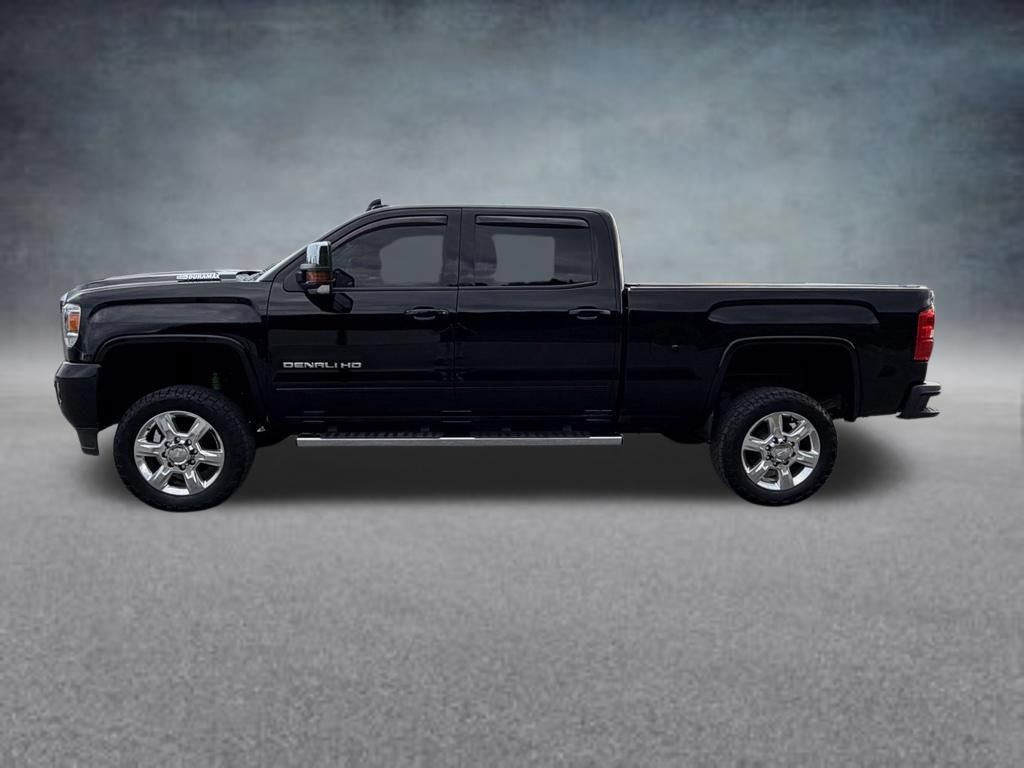 Used 2017 GMC Sierra 2500 Denali AWD/4WD image 2