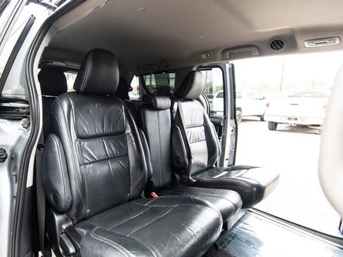 Used 2016 Toyota Sienna SE w/ SE Preferred Package image 35