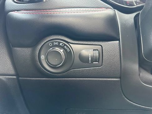 Used 2023 Dodge Durango GT RWD image 25