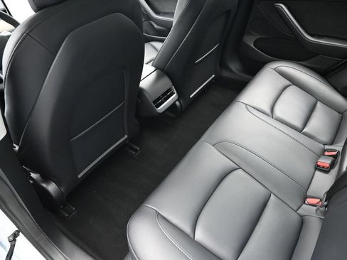 Used 2023 Tesla Model 3 Standard Range RWD image 18