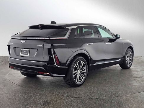 New 2026 Cadillac Lyriq Luxury RWD image 3