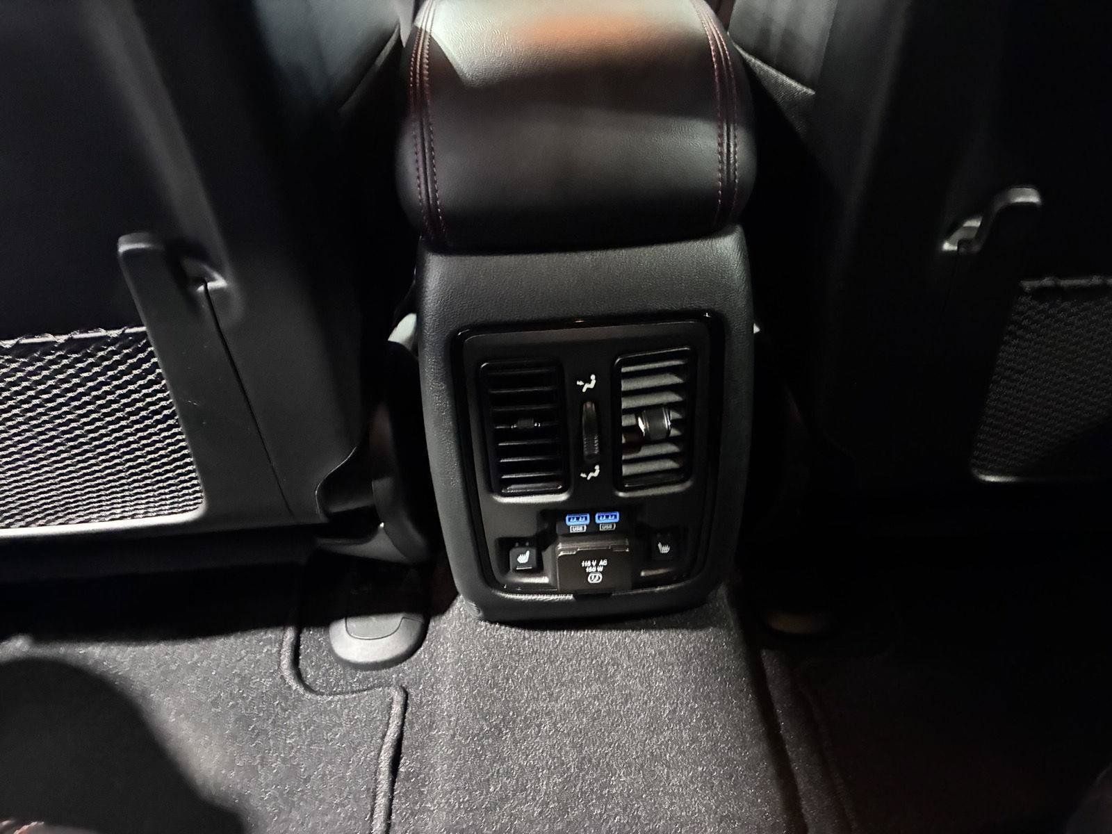 Used 2025 Dodge Durango GT AWD/4WD image 31
