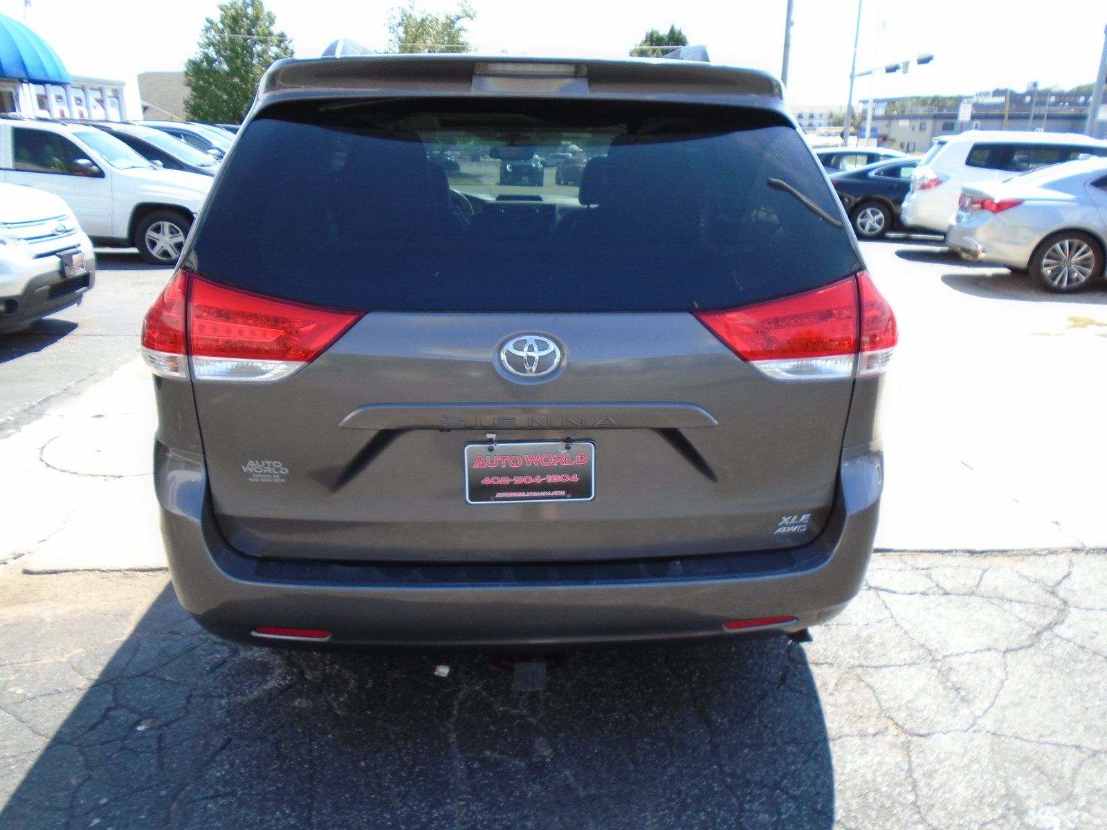 Used 2012 Toyota Sienna XLE AWD/4WD image 3