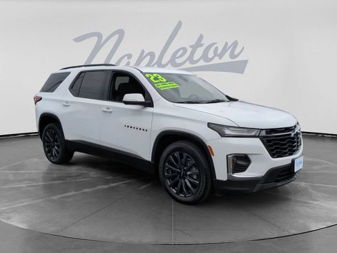 Used 2023 Chevrolet Traverse RS AWD/4WD image 3
