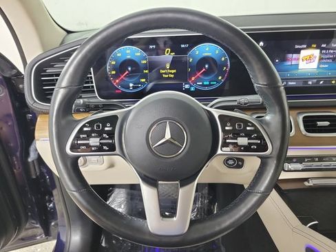 Used 2021 Mercedes-Benz GLS 450 4MATIC image 29