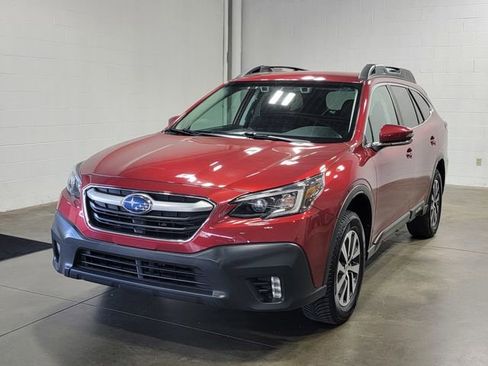 Used 2022 Subaru Outback Premium AWD/4WD image 2