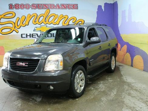 Used 2010 GMC Yukon SLT w/ Suspension Package, Autoride image 2