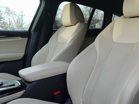 Used 2023 BMW X4 xDrive30i w/ Parking Assistance Package image 11