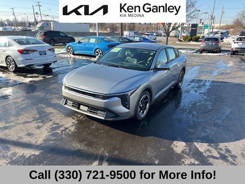 Certified 2025 Kia K4 EX image 3