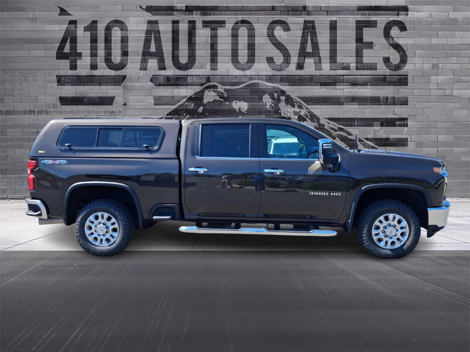 Used 2020 Chevrolet Silverado 3500 LTZ w/ LTZ Convenience Package AWD/4WD image 2