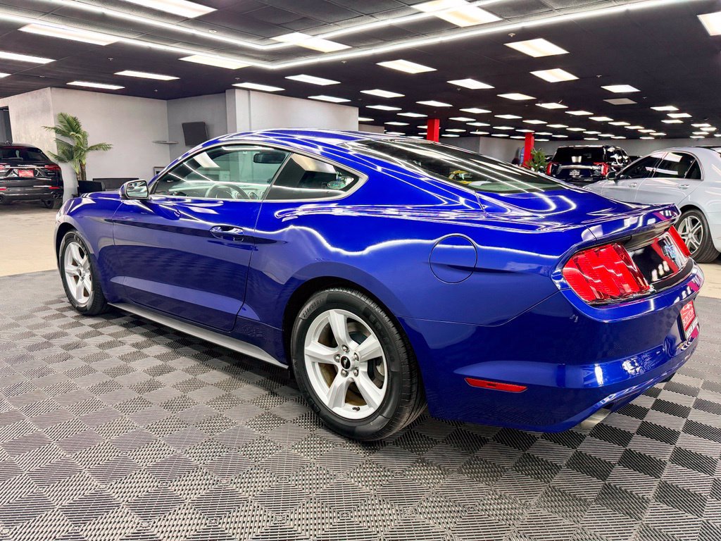 Used 2015 Ford Mustang Coupe RWD image 9