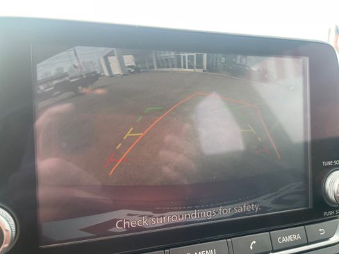 Used 2025 Nissan Altima 2.5 SV image 12