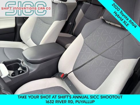 Used 2020 Toyota RAV4 XLE w/ Convenience Package image 9