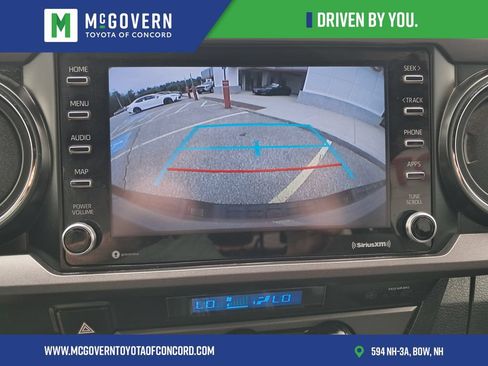 Used 2021 Toyota Tacoma TRD Off-Road w/ Technology Package AWD/4WD image 33