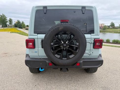 Used 2024 Jeep Wrangler Unlimited Sahara w/ Safety Group AWD/4WD image 7