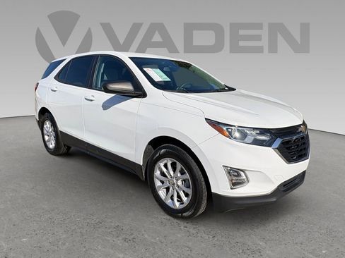 Used 2020 Chevrolet Equinox LS image 1