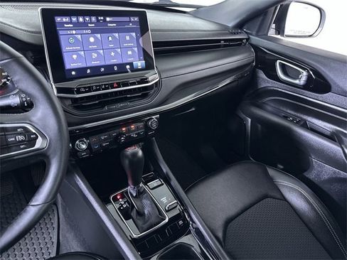 Used 2024 Jeep Compass Latitude w/ Convenience Group image 36