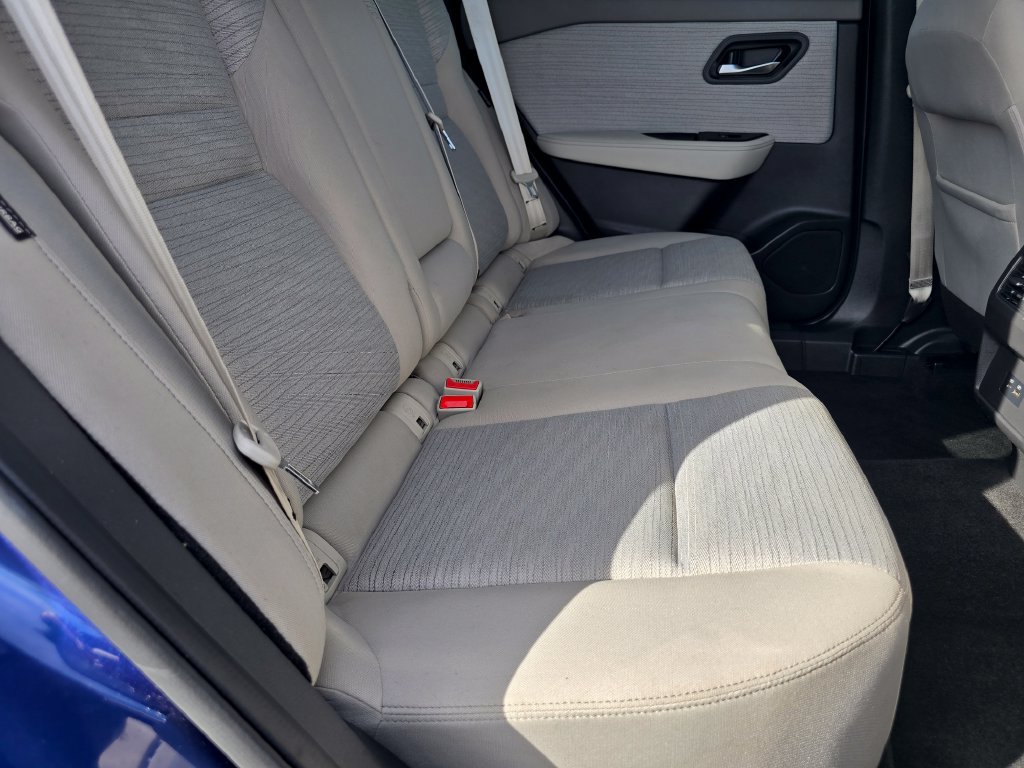 Used 2021 Nissan Rogue SV AWD/4WD image 17