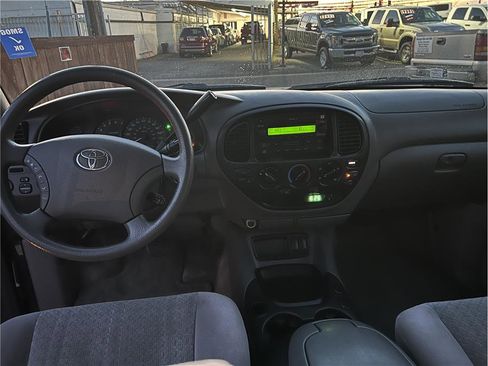 Used 2006 Toyota Tundra Darrell Waltrip Edition image 9