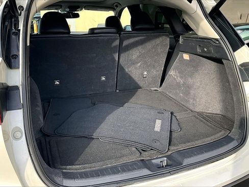 Used 2019 INFINITI QX50 Essential w/ Premium Heat Package image 33