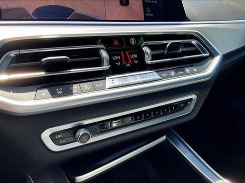 Used 2019 BMW X5 xDrive40i w/ Convenience Package AWD/4WD image 14