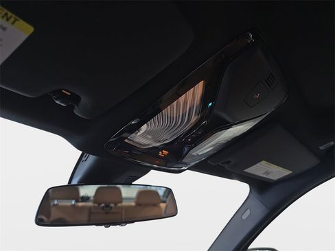 Certified 2025 BMW 330i Sedan w/ Convenience Package image 22