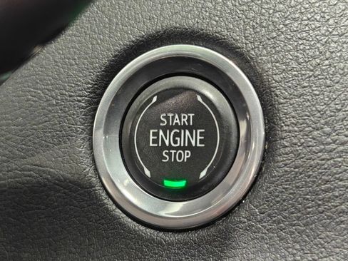 Used 2019 Cadillac XT4 Sport w/ Cold Weather Package FWD image 15